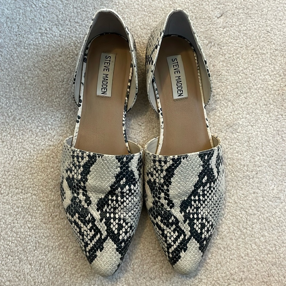 Steve Madden snakeskin flats